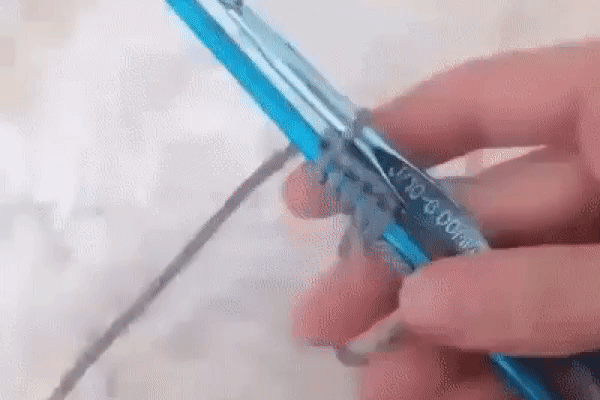 Открытый наборный край с помощью крючка.