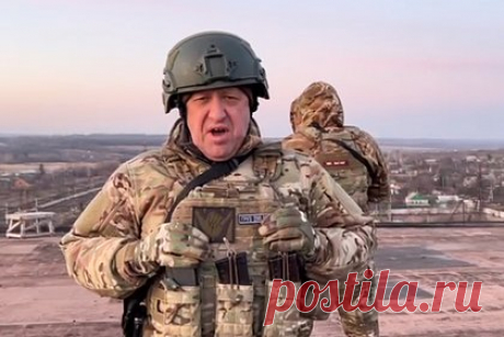 Глава ЧВК «Вагнер» оценил «слитую» запись разговора его однофамильца с сенатором. Глава частной военной компании «Вагнер» Евгений Пригожин оценил якобы слитую аудиозапись разговора его однофамильца, музыкального продюсера Иосифа Пригожина, с бывшим сенатором Фархадом Ахмедовым. Предприниматель заявил, что его могли перепутать и однофамилец существенно от него отличается.