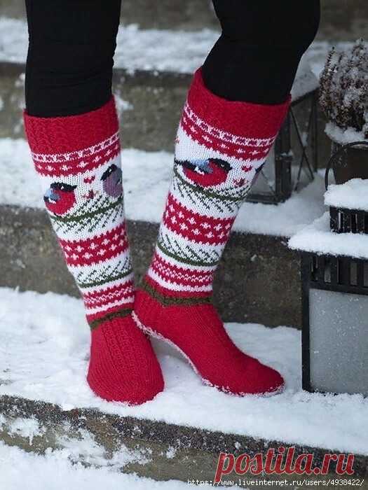 PUNATULKUT OKSALLA от SINIKKA NISSI

Размеры: 36(38)42
Пряжа: 150 г/300 м (75% Wool, 25% Manufactured Fibers - Nylon / Polyamide)
Спицы обоюдоострые: 3,5 и 4
Плотность: 22 п и 30 рядов = 10 см