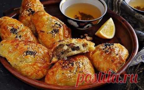 САМСА НА КЕФИРНОМ ТЕСТЕ С КУРИНЫМ МЯСОМ И КАРТОШКОЙ . МММ ..Мой любимый рецепт — Бесплатные поздравления
