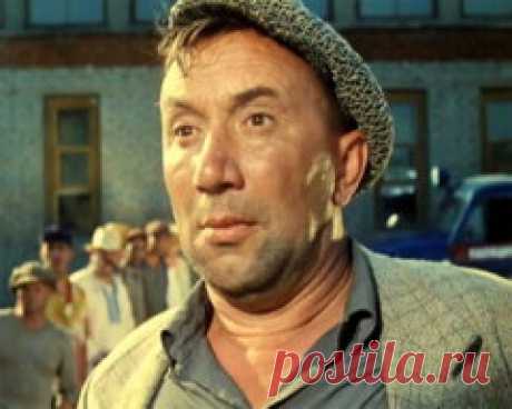 Алексей Смирнов родился 28 февраля 1920 - Алексей Смирнов умер 7 мая 1979