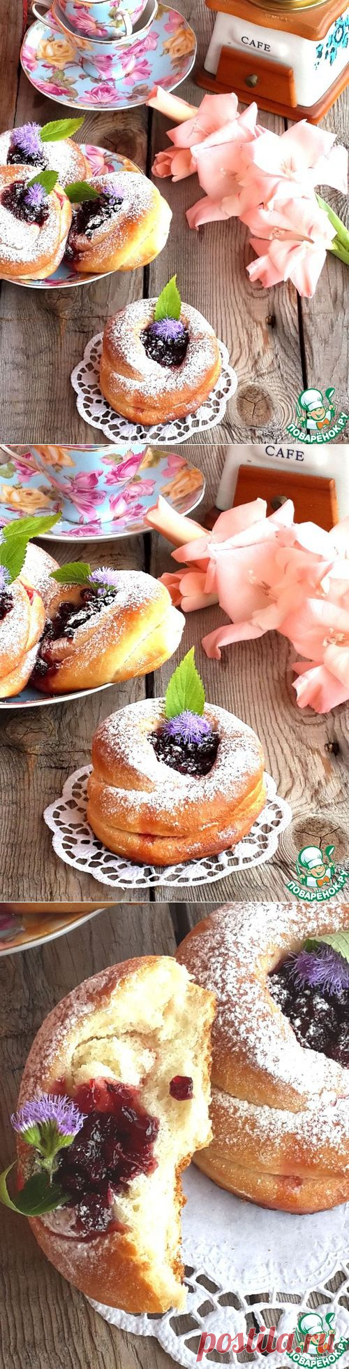 Брусничные ватрушки с медовым ароматом - кулинарный рецепт