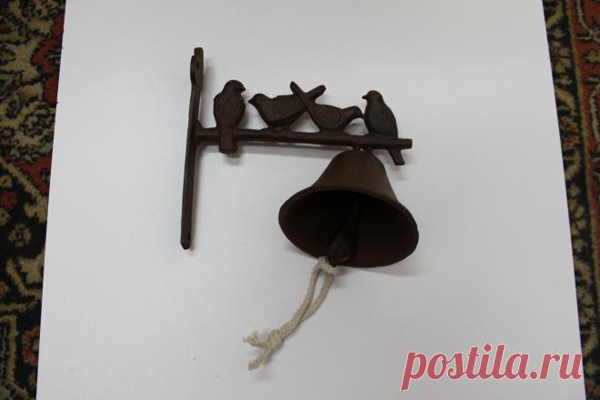 Колокольчики металлические чугунные кованые коричневые, белые, цветные в стиле Прованс и Кантри для дизайна интерьера квартиры, дома, дачи, сада, комнаты, гостиной, кухни и столовой можно недорого купить в интернет магазине Уголок Прованса в Москве