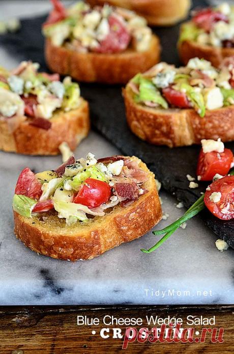 Blue Cheese Wedge Salad Crostini | TidyMom