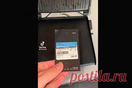 Мужчина показал легкий способ оторвать клейкий ценник с подарка. Блогер показал лайфхак, с помощью которого он срывает ценники с подарков. На размещенных кадрах мужчина кладет картонную бирку на раскаленный гриль и через 20 секунд с легкостью отрывает клейкий слой. По его словам, таким образом удается избавиться от ценника на подарке, не испортив внешний вид этикетки.