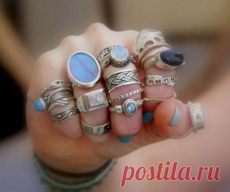 На какой палец надевается кольцо?