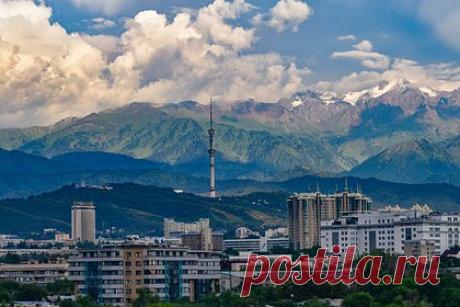 Россиянка побывала в Казахстане и назвала удивляющие черты казахов. Российская путешественница побывала в столице Казахстана, Астане, и раскрыла удивляющие национальные черты местных жителей. По словам путешественницы, ей сразу бросилась в глаза «простота» казахов. Во время поездки она жила в элитном жилом комплексе и часто видела жителей дома, спускающихся в магазин в пижаме.