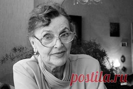 Умерла актриса фильмов Гайдая и Рязанова Нина Агапова. Умерла советская и российская актриса театра и кино, заслуженная артистка РСФСР Нина Агапова, сообщил режиссер Сергей Капков. Причину смерти артистки, снимавшейся в фильмах Леонида Гайдая и Эльдара Рязанова, он не уточнил. Агаповой было 95 лет. В последние годы, по словам режиссера, она «закрылась дома».