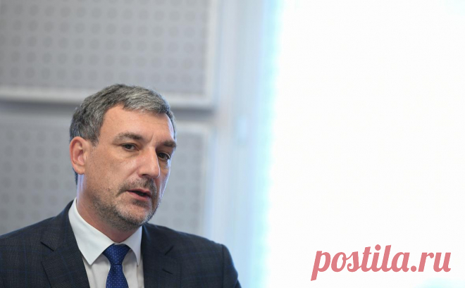 Глава Приамурья предложил давать вторую отсрочку от армии работникам ОПК. Губернатор Василий Орлов считает, что это поможет решить кадровую проблему. Он предложил также привлекать к работе на ОПК тех, кто выбрал альтернативную гражданскую службу.