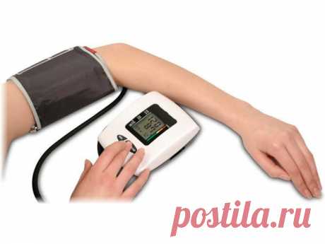 Проблемы с артериальным давлением известны почти каждому человеку. Если для некоторых это лишь временное явление, то для многих это уже серьезная проблема. Поэтому знать значение своего давления очень важный вопрос. Ведь от этого зависит наше здоровье, наше самочувствие и возможность вести нормальный образ жизни. Поэтому выбираем прибор для измерения артериального давления правильно.