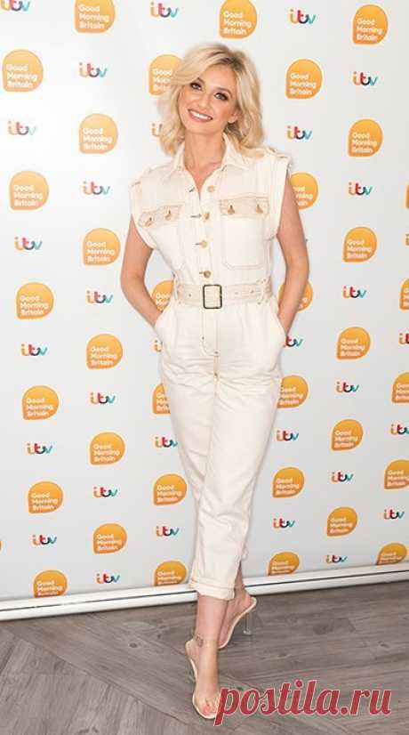 Черно-белый стиль: шесть лучших нарядов знаменитостей . Милая Я