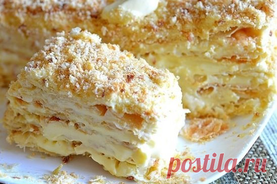 «Прага», «Наполеон» и «Медовик»: три самых вкусных торта, которые не нуждаются в рекламе.
Пожалуй, такие торты, как «Прага», «Наполеон» и «Медовик», не нуждаются в особом представлении. Все хотя бы раз в жизни пробовали их и помнят тот неповторимый вкус и аромат, который возвращает нас в детство, в беззаботное время, когда на кухне всегда пахло выпечкой, а семья собиралась за ужином или за совместным чаепитием.
Наверное, у каждого хранятся особые воспоминания, связанные с этими восхитительными т