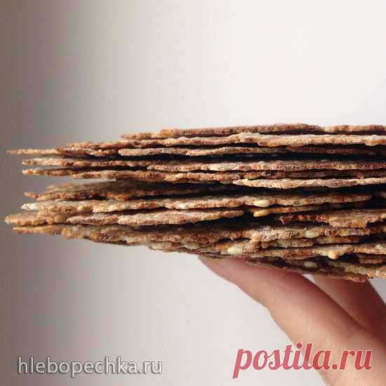 Ржаные криспы, хлебцы или некошерная маца Дорогие худеющие, а так же любители криспов вообще. Представляю вашему вниманию замечательный рецепт и способ его приготовления, основанный на личном опыте и библейской истории. Из библии - скорость приготовления, не позволяющая развиться клейковине, и соотношение веса муки к воде. Из личного опыта