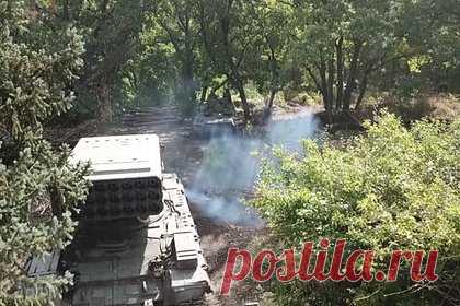 Российские военные сравнили системы «Солнцепек» со снайперской винтовкой. Российские военнослужащие применили тяжелые огнеметные системы «Солнцепек», действуя в составе изюмско-балаклейской группировки войск, и сравнили их действие со снайперской винтовкой. Об этом рассказал командир батальона. «"Солнцепек", выжигает все, что можно. Площадь поражения — до трех футбольных полей», — сообщил он