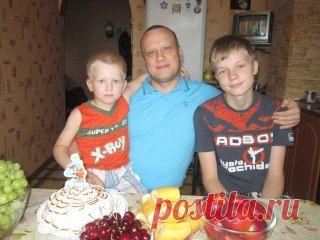 Мой сын Руслан со своими сыночками Кириллом и Мишей