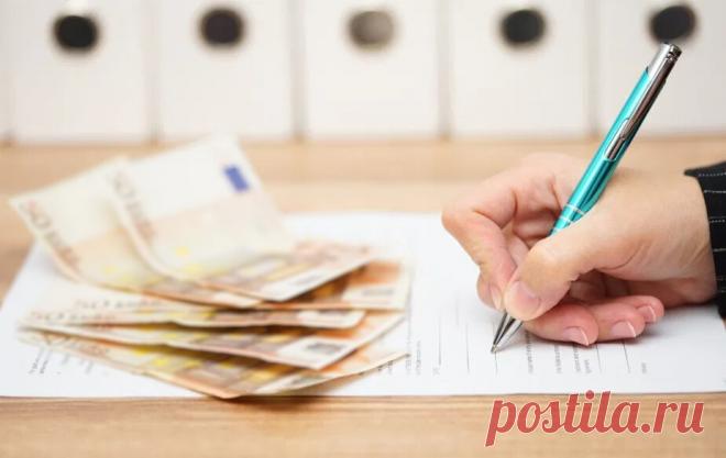 Как получить материальную помощь пенсионеру? Образец заявления (сохраните - пригодится)  💰
Пенсионер вправе обратиться за материальной помощью в случае, если у него сложились особые жизненные обстоятельства.
При этом важно правильно составить заявление и собрать необходимые документы.
Как это сделать, расскажем в данной статье.
Кто имеет право на материальную поддержку?