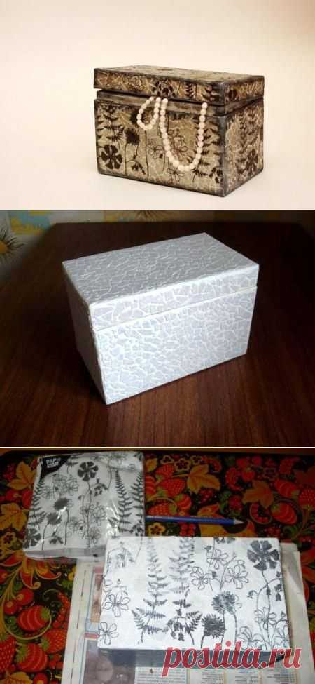 Шкатулка с отделкой яичной скорлупой