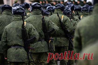 Шойгу назвал причину воссоздания Московского и Ленинградского военных округов. Ленинградский и Московский военные округа были образованы из-за расширения НАТО на восток и построения новой военной инфраструктуры Североатлантического альянса около российских границ. Причину их воссоздания назвал во вторник, 5 марта, министр обороны России Сергей Шойгу.
