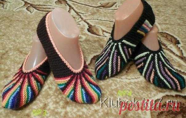 Следки спицами

Модель № 3. 

Набираем 22 петли и вяжем 10-12 см. основным цветом.
Показать полностью…