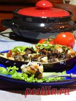 Баклажаны, запеченные с рисом, курицей и грибами - кулинарный рецепт.