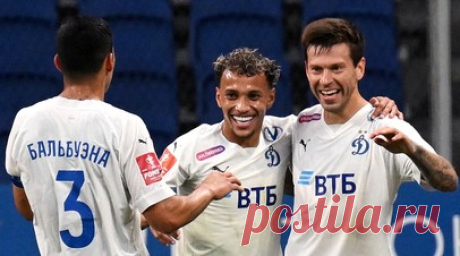 День разгромов: «Динамо», «Краснодар», «Ахмат» одержали крупные победы в Кубке России, ЦСКА уступил «Факелу» по пенальти. Сразу в трёх матчах игрового дня пятого тура группового этапа Кубка России были зафиксированы разгромы. «Динамо» отправило три безответных мяча в ворота «Спартака» усилиями Бителло, Дениса Фомина и Ивана Зазвонкина, при этом позволив сопернику нанести лишь один удар в створ. «Ахмат» на выезде уже к девятой минуте дважды огорчил «Крылья Советов», а «Краснодар» дома не…