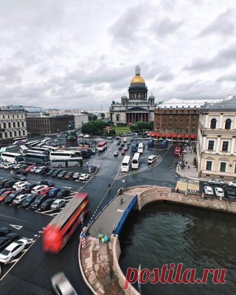 Санкт-Петербург Live.  
 Синий мост - самый широкий в городе.  Фото: vladislavkarpyuk  |  Санкт-Петербург Live - Публикации