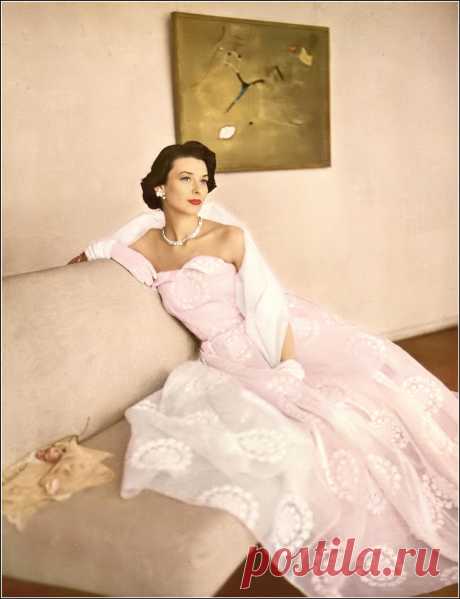Dorian Leigh in lovely dress of white Swiss organdy embroi… | Flickr
