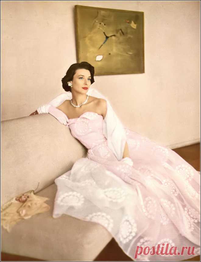 Dorian Leigh in lovely dress of white Swiss organdy embroi… | Flickr