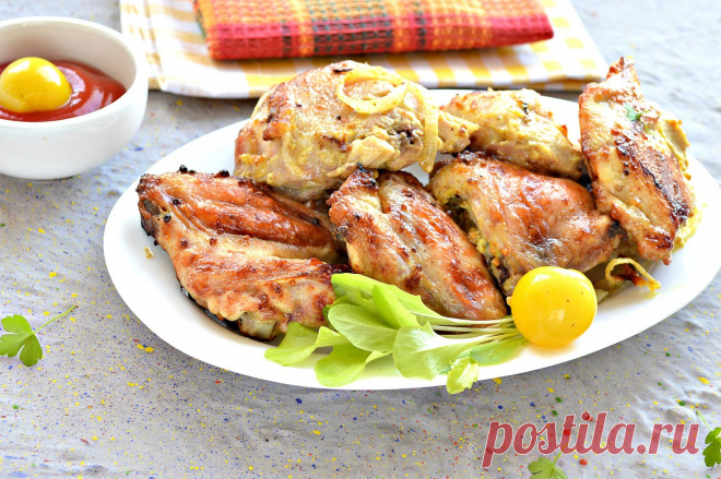 Шашлык из курицы с чесноком и луком в духовке
