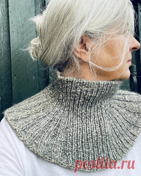 riflet pattern by elsebeth judith 
Riflet = grooves
