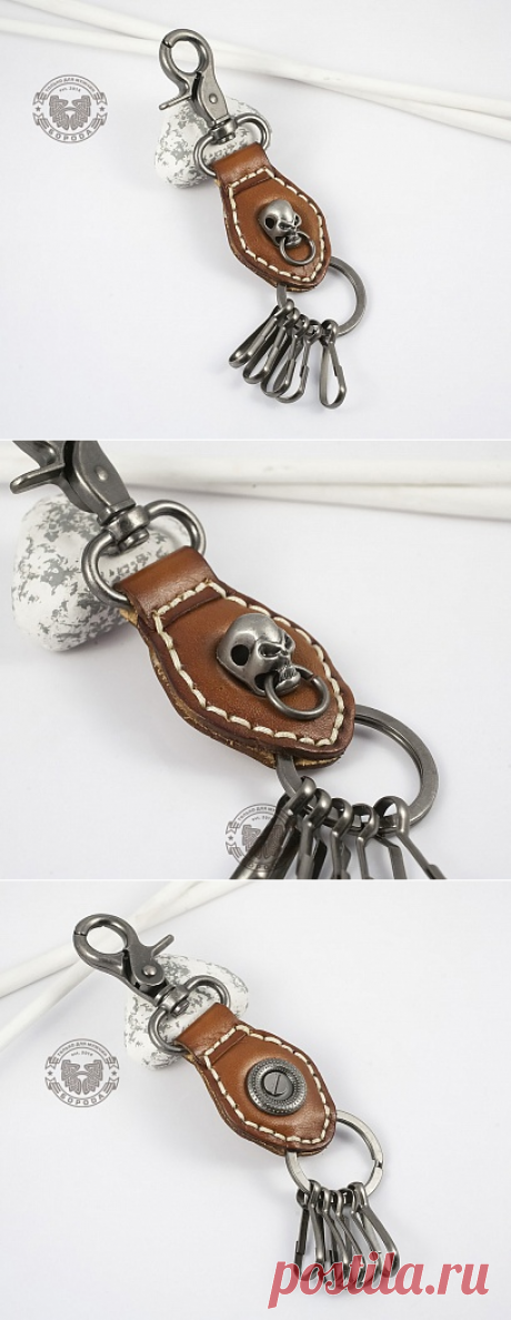 Массивный брелок отличного качества!
Металл и коричневая натуральная кожа.
Оригинальный дизайн и хорошая "вместительность".
Диаметр кольца 3,4 см.
Общая длина 15,5 см.