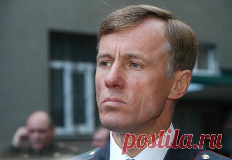 Нарко-генералов и генералов ФМС вообще не будут брать в МВД