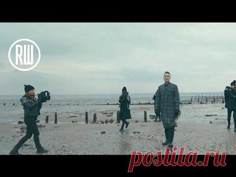 Robbie Williams | Love My Life (Official Video)