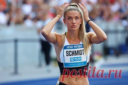 Самая сексуальная спортсменка мира бросила вызов Холанду. Немецкая бегунья Алиса Шмидт, которую издание Busted Coveragе признало самой сексуальной спортсменкой мира, бросила вызов норвежскому нападающему «Манчестер Сити» Эрлингу Холанду. Спортсменка заявила, что на дистанции 400 метров смогла бы обогнать футболиста. «Я бы хотела узнать, кто из нас быстрее», — добавила она.