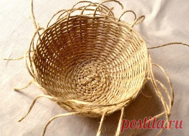 Плетённая корзинка
