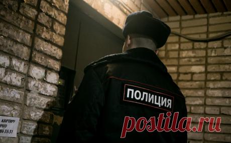 Полиции поручили «профилактическую работу» с осужденными за дискредитацию. Участковых обязали проводить беседы и контроль за образом жизни россиян, которых признали виновными по административным делам о дискредитации армии. По ней предусмотрен штраф от 50 тыс. до 100 тыс. руб