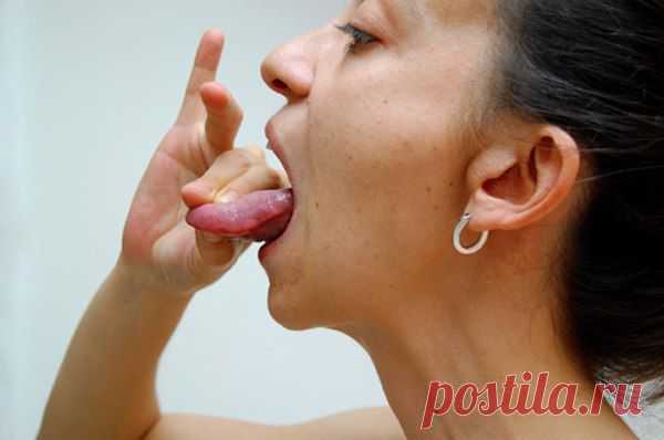 20 популярных идиом в английском языке

1. “Hold your tongue” – Не нужно хватать пальцами язык! Это идиома используется в ситуациях, когда стоило бы придержать язык и промолчать.

2. “Cost an arm and a leg” – это мог бы быть мир из наших кошмаров, где за каждую покупку от нас бы требовали отрубить руку или ногу, как дань богам за сумочку Луи Вуитон, например))) Когда что-то “costs an arm and a leg”, это означает, цена очень высока и товар очень дорогой.