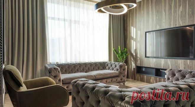 5 надоевших приемов в оформлении гостиной (и на что их заменить) В нашей подборке — симметричный декор над диваном, массивный шкаф-витрина и другие решения, которые могли надоесть.