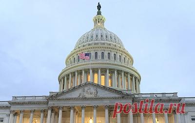 Telegraph: стратегия нацбезопасности США избегает критики России. Газета отмечает, что Вашингтон не указал в документе свою принадлежность к одной из сторон конфликта, но Соединенные Штаты "вынуждены в нем разбираться", и лидеры ЕС с тревогой обратят внимание на этот факт