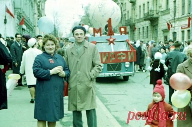 Поколение «СОВОК». Чем они отличаются от нас?