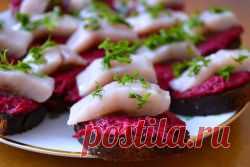 Бутерброды с селедкой