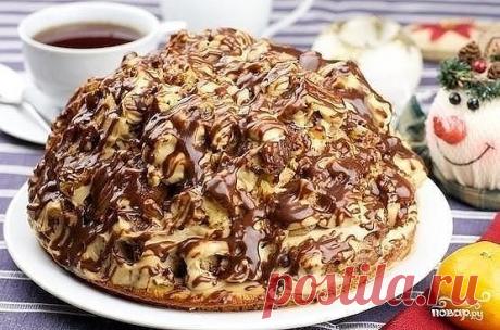 10 вкуснейших домашних тортиков.

1. Торт "Ванька кучерявый"

Ингредиенты:

кефира — 200 грамм
яйца — 3 штуки
сахара — 1 стакан  
соды — 1 чайная ложка
ванилин — по вкусу
муки — 6 ст. ложек

какао — 3 ст. ложки
сметаны — 200 грамм (крем)
сахара — 1 стакан (крем)
молока — 100 грамм (глазурь)
сахара — 4 ст. ложки (глазурь)
какао — 2 ст. ложки (глазурь)
сливочного масла — 1 ст. ложка (глазурь)

Приготовление:Растереть яйца с сахаром и ванилином в миске. Влить кефир, добавить ...