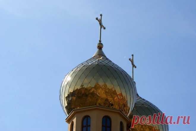 Золотые купола — в Берегово