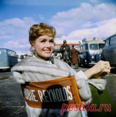 Дебби Рейнолдс (Debbie Reynolds)
- 1 апреля, 1932 • 28 декабря 2016