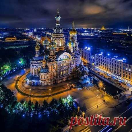 Шикарный вид на всегда прекрасный Санкт-Петербург, Россия