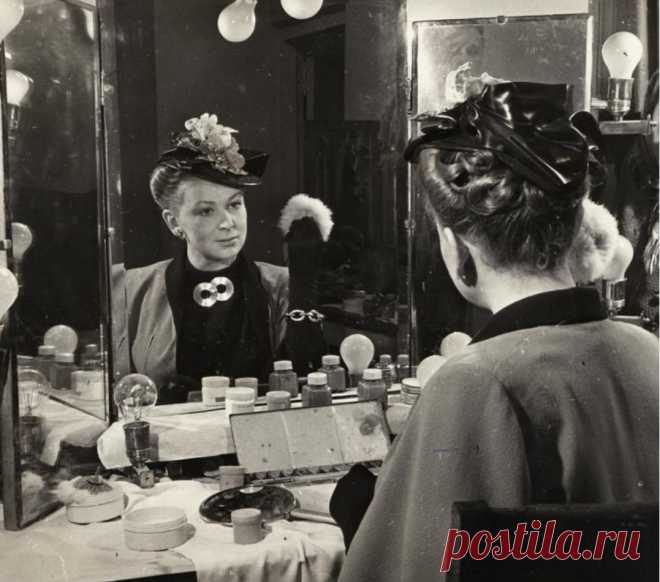 Валентина Серова, 23 декабря, 1917
 • 11 декабря 1975