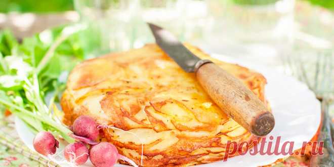 5 самых вкусных блюд из французской кухни - turproezdka.ru Содержание:КишЛуковый супРататуйБлинчики СюзеттПаштет Французская кухня — это только самые изысканные блюда, которые останутся в памяти надолго, если не навсегда. Сегодняшняя статья будет посвящена именно им. Киш Знаменитейшее французское блюдо, которое прекрасно во всех смыслах этого слова как в горячем виде, так и в холодном. Это открытый пирог с разнообразными и сытными начинками. Наиболее популярный киш …