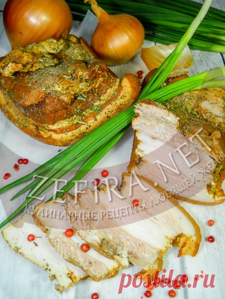 Свиная грудинка копчено-вареная в чае с луковой шелухой