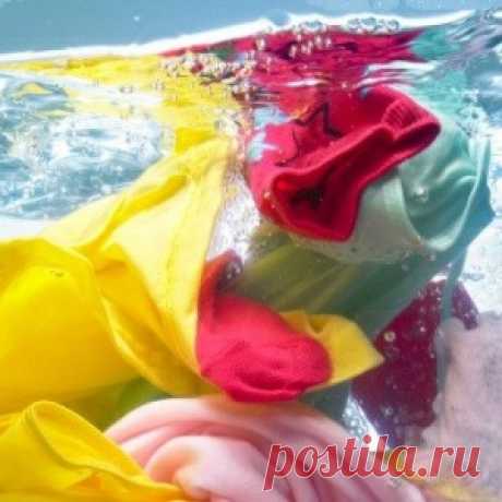 10 хитрых способов, как вернуть форму подсевшей вещи, обновить цвета, вывести пятна