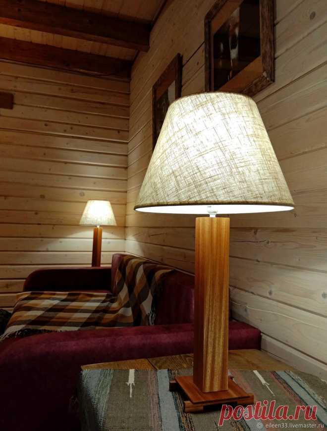 Лампа настольная.Африканский орех.Массив – купить на Ярмарке Мастеров – M71JMRU | Настольные лампы, Москва Лампа настольная.Африканский орех.Массив. в интернет-магазине на Ярмарке Мастеров. Лампы настольные Африканский орех .Дополнит интерьер и прекрасно будет смотреться в Вашем уютном доме) Лампа симметричная,спокойная и простая придаст эмоциональности вашему интерьеру.